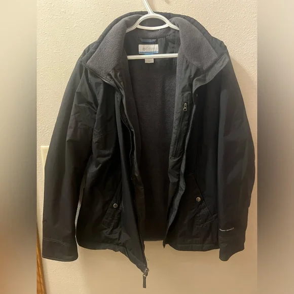 Columbia Women’s Black Coat - Picture 2 of 5